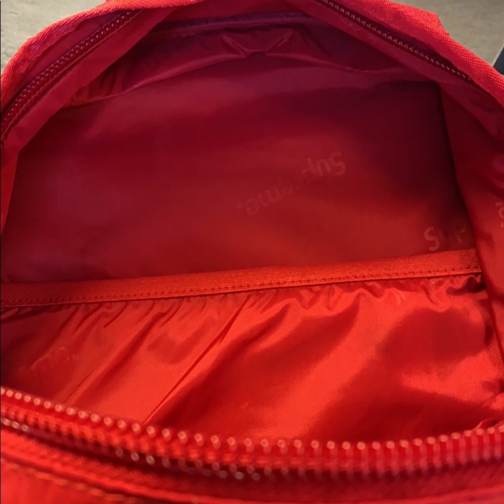 Authentic Supreme Backpack - Picture 3 of 3